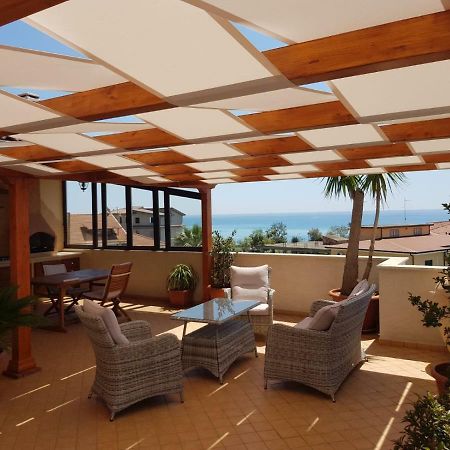 روشيلا لونيكا B&B E Casa Vacanza Al Castello المظهر الخارجي الصورة