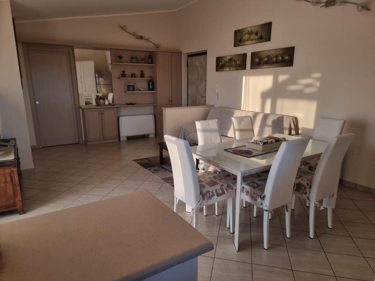روشيلا لونيكا B&B E Casa Vacanza Al Castello المظهر الخارجي الصورة