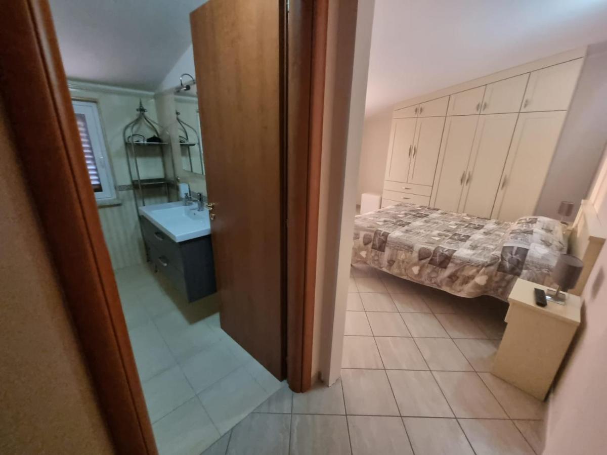 روشيلا لونيكا B&B E Casa Vacanza Al Castello المظهر الخارجي الصورة