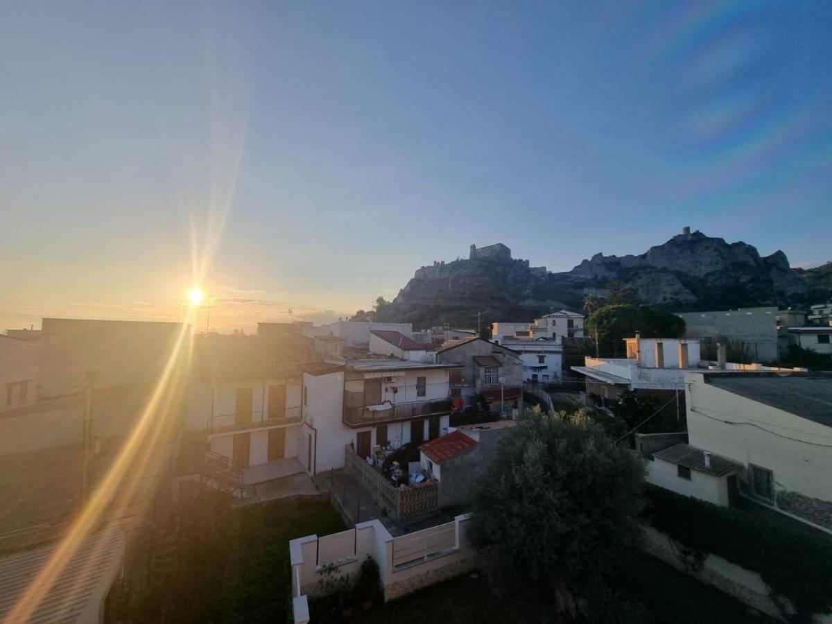 روشيلا لونيكا B&B E Casa Vacanza Al Castello المظهر الخارجي الصورة