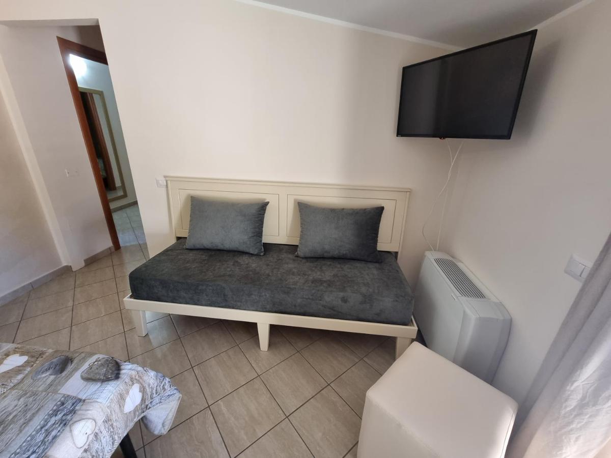 روشيلا لونيكا B&B E Casa Vacanza Al Castello المظهر الخارجي الصورة
