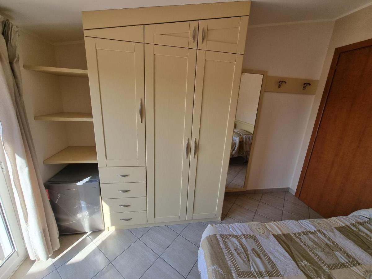 روشيلا لونيكا B&B E Casa Vacanza Al Castello المظهر الخارجي الصورة