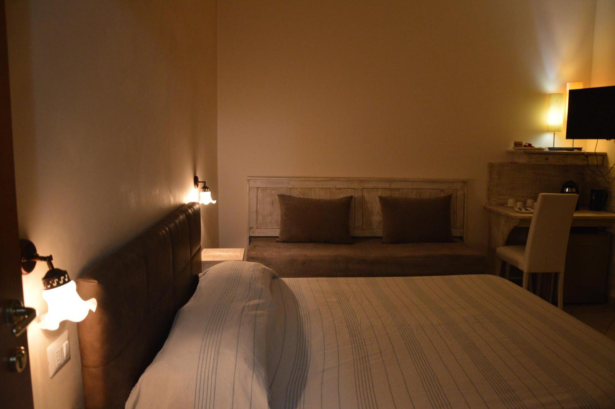 روشيلا لونيكا B&B E Casa Vacanza Al Castello المظهر الخارجي الصورة