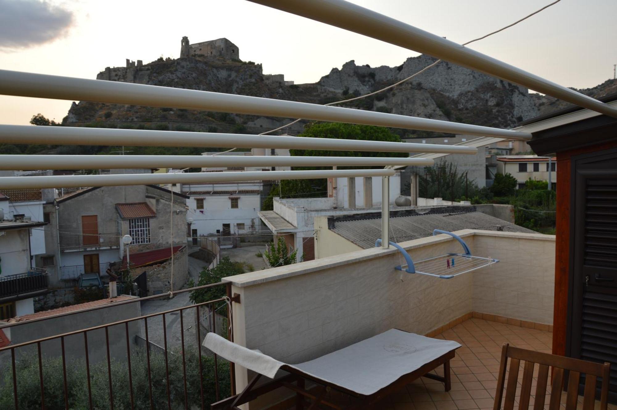 روشيلا لونيكا B&B E Casa Vacanza Al Castello المظهر الخارجي الصورة