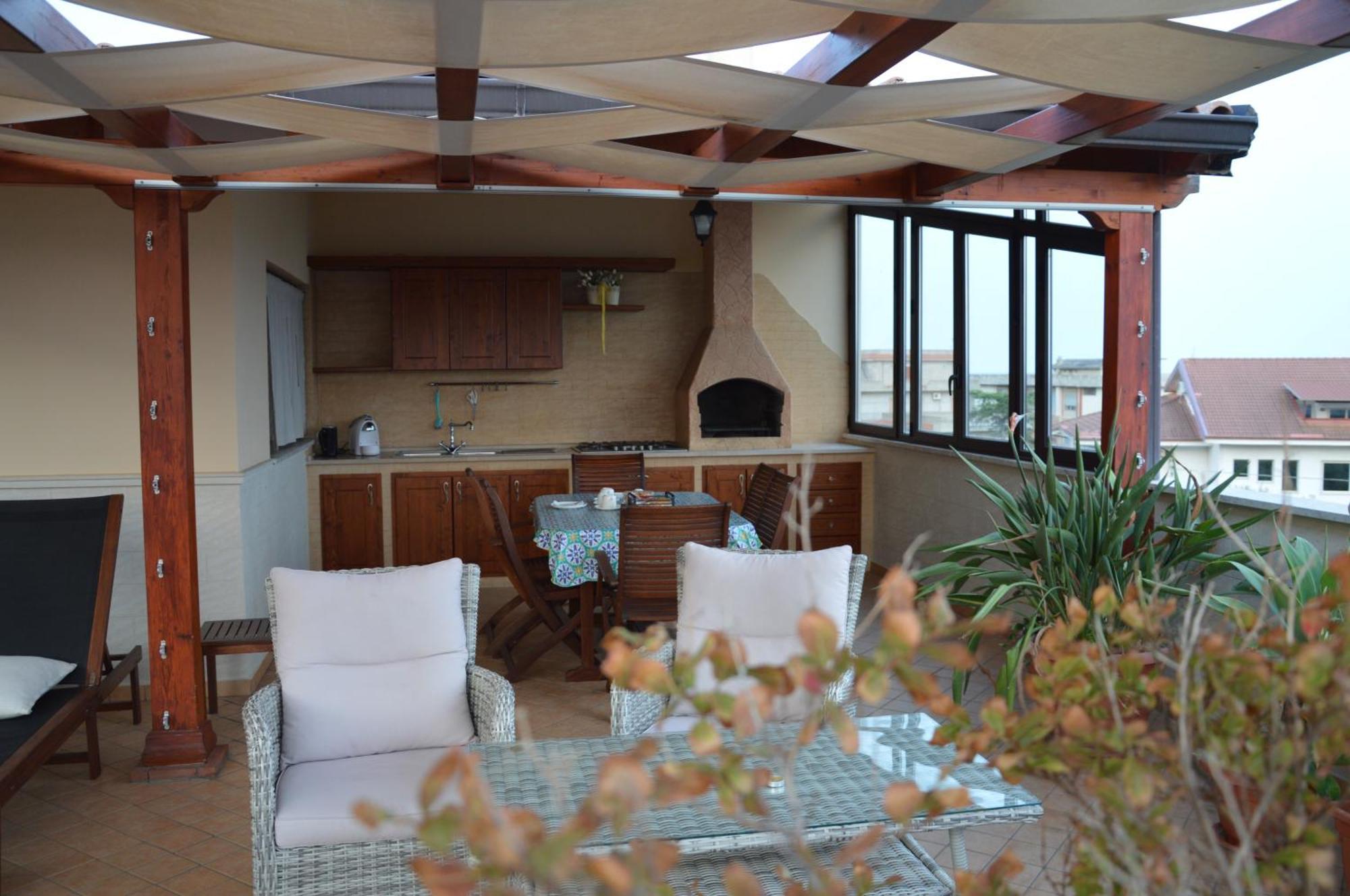 روشيلا لونيكا B&B E Casa Vacanza Al Castello المظهر الخارجي الصورة