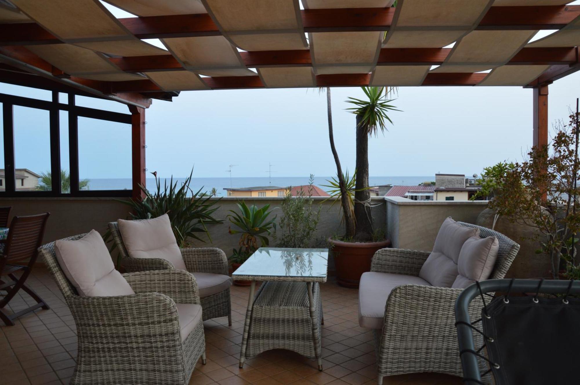 روشيلا لونيكا B&B E Casa Vacanza Al Castello المظهر الخارجي الصورة