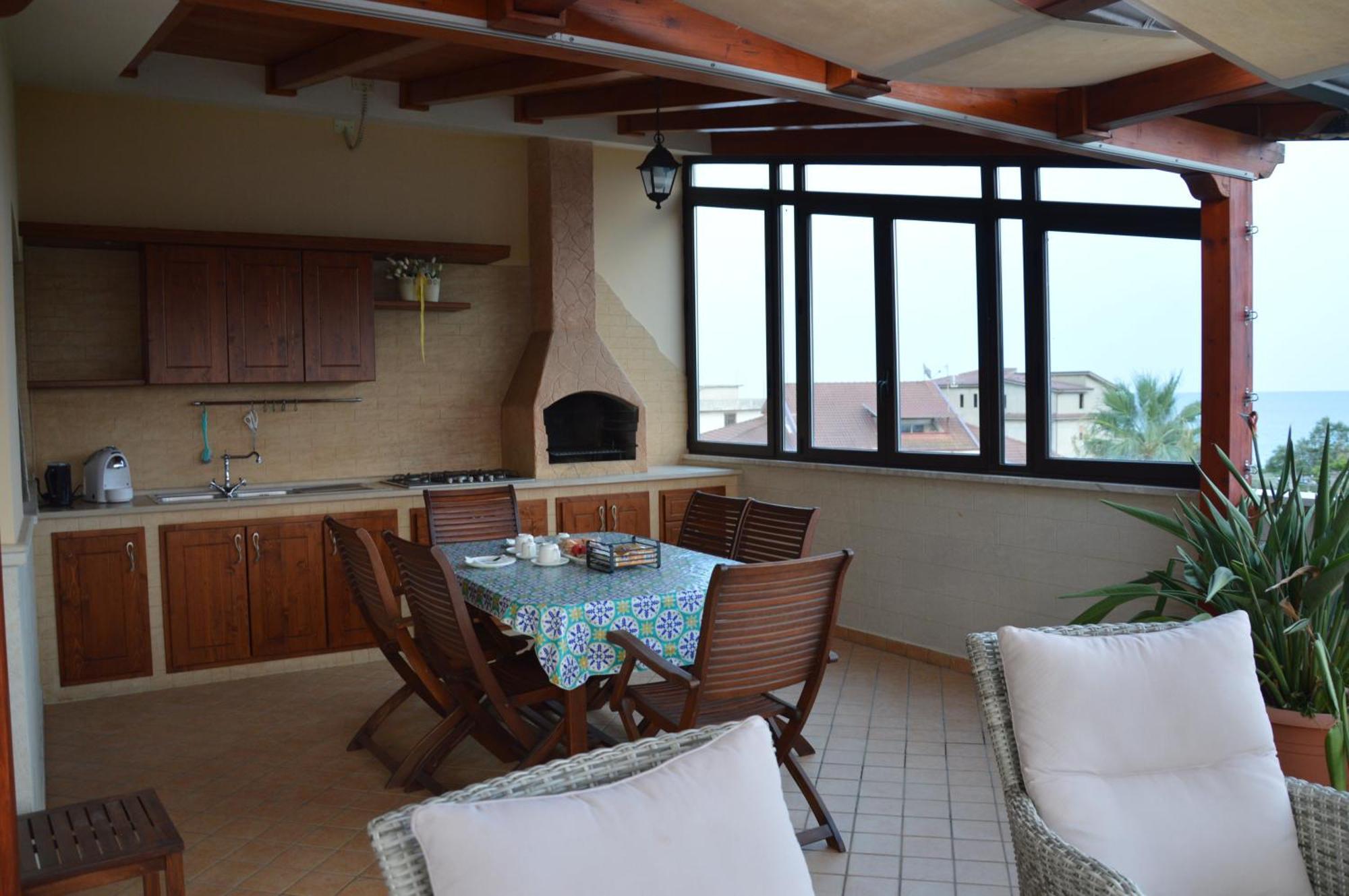 روشيلا لونيكا B&B E Casa Vacanza Al Castello المظهر الخارجي الصورة