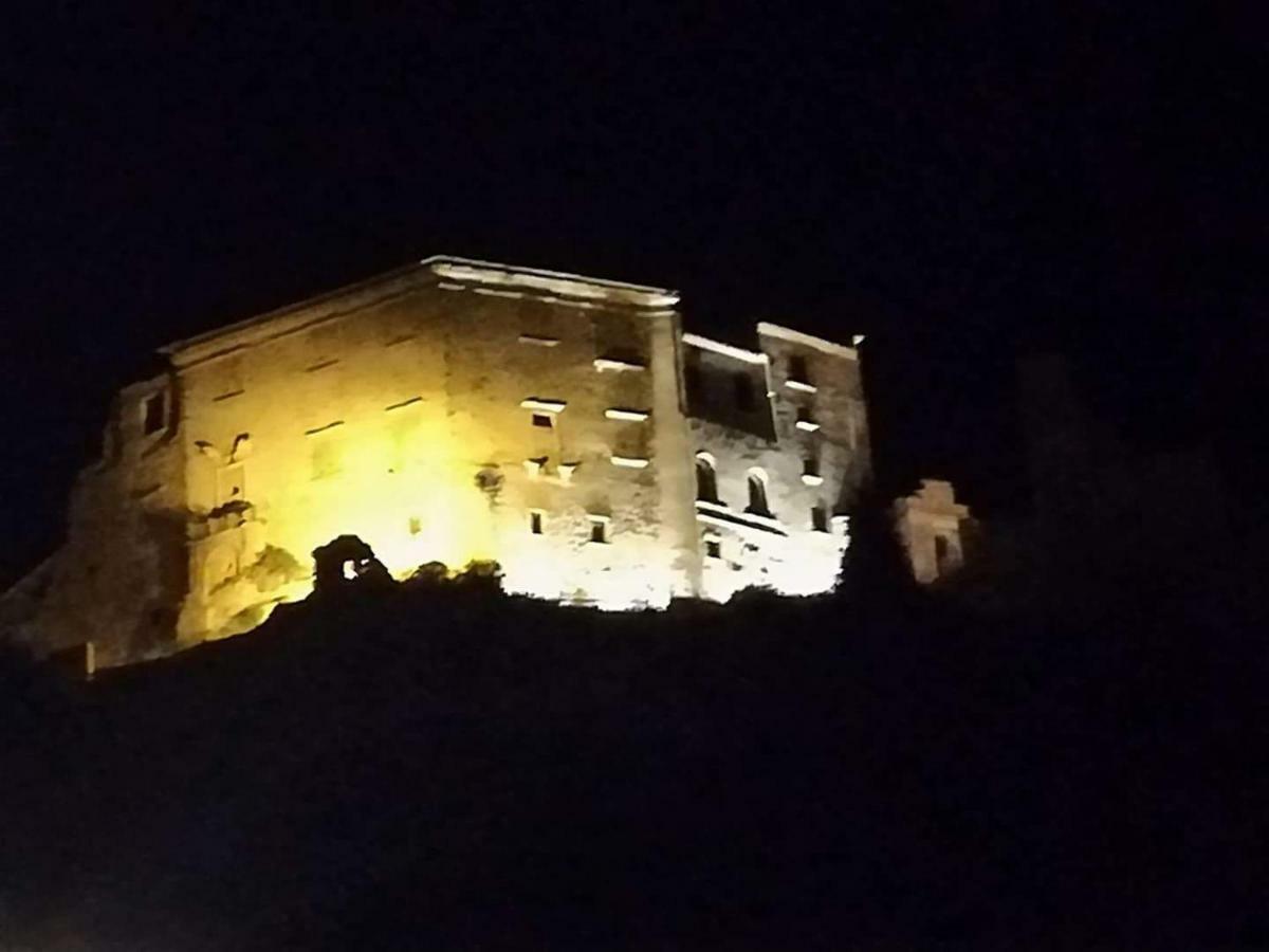 روشيلا لونيكا B&B E Casa Vacanza Al Castello المظهر الخارجي الصورة