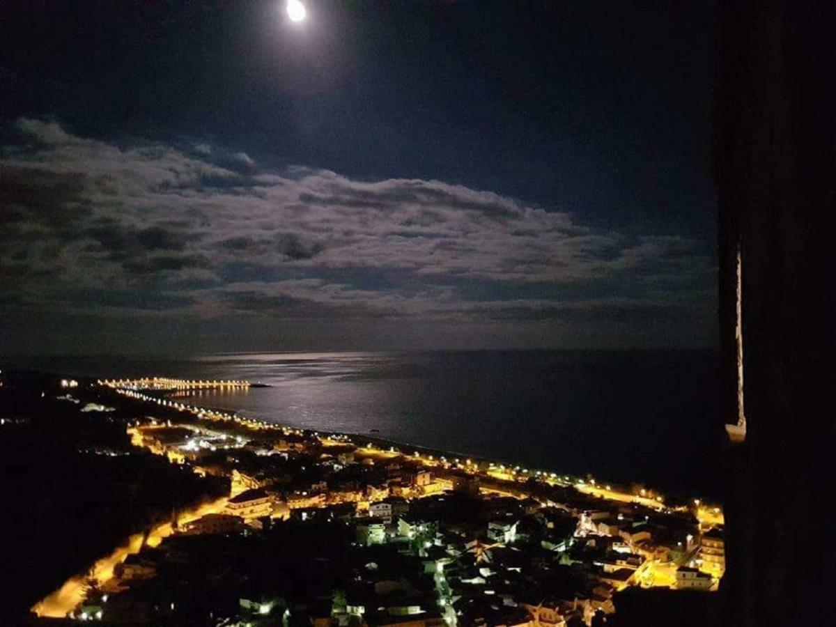 روشيلا لونيكا B&B E Casa Vacanza Al Castello المظهر الخارجي الصورة