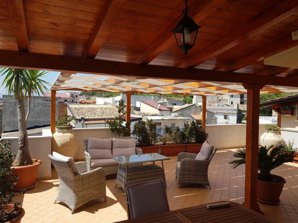روشيلا لونيكا B&B E Casa Vacanza Al Castello المظهر الخارجي الصورة
